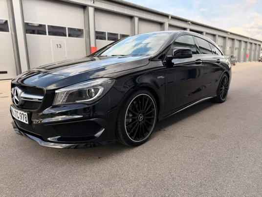 Mercedes-Benz CLA 45 AMG Shooting Brake